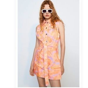 Zara, the sleeveless Doro denim dress